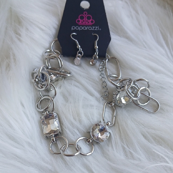 Paparazzi Silver Necklace with Clear Gems - Picture 8 of 10